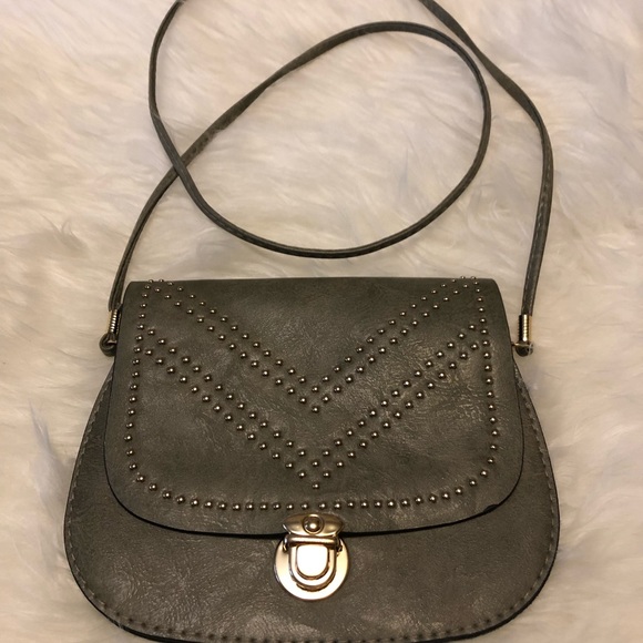 NWOT Small chevron studded crossbody - Picture 3 of 11